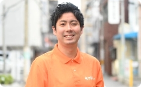 スタッフ01