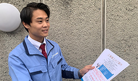 きらめく笑顔で、工程内容をしっかりご説明!